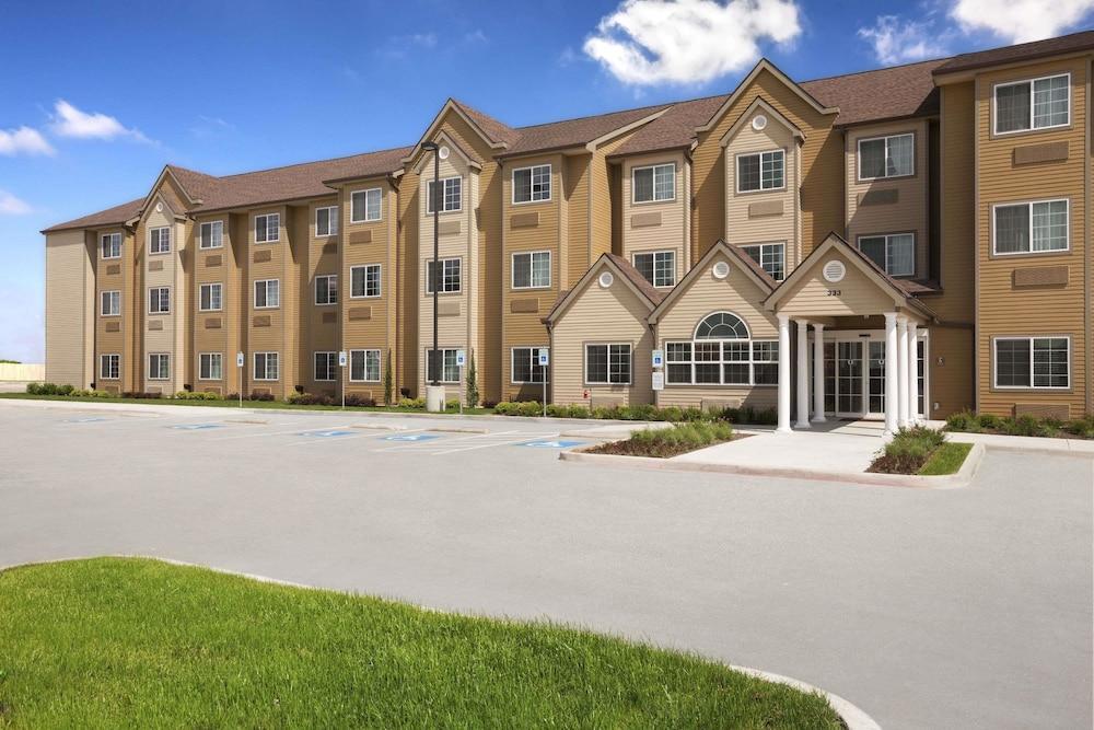 Quality Inn & Suites Kenedy - Karnes City Exterior photo