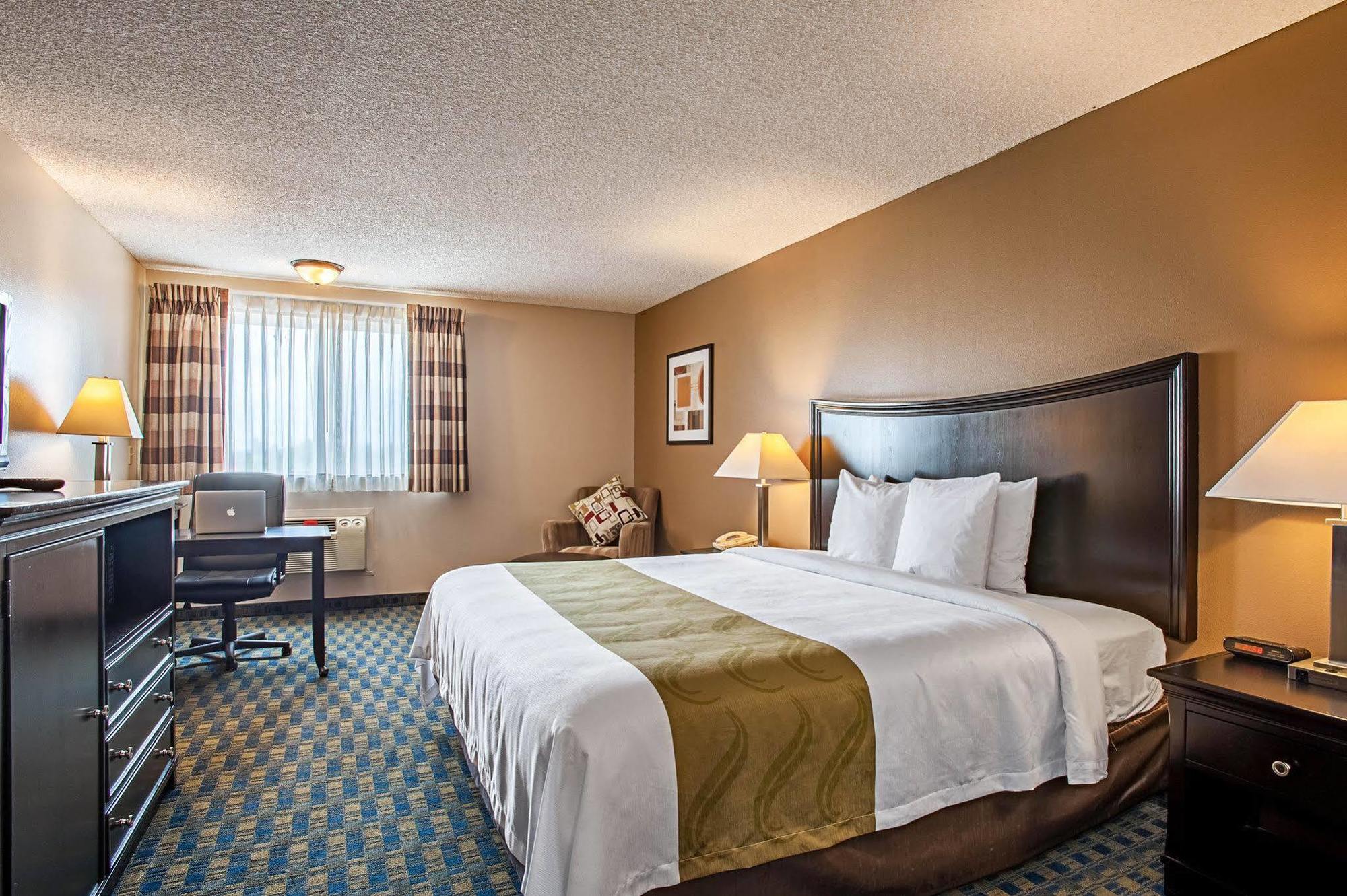 Quality Inn & Suites Kenedy - Karnes City Exterior photo
